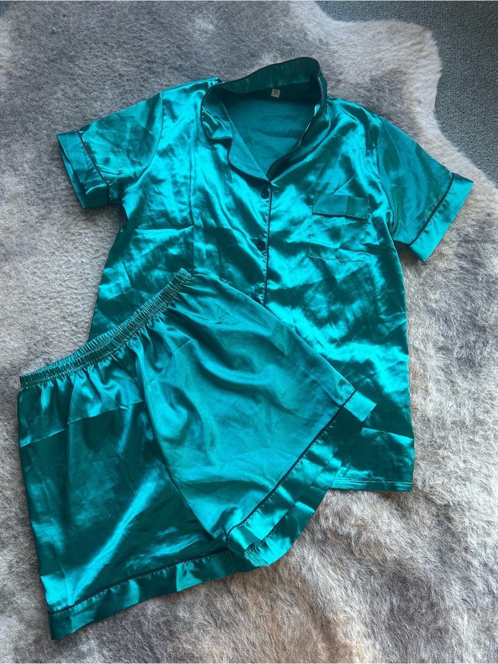 Satin Short Sleeve Pajama Set in green